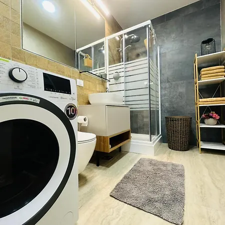 Lägenhet Studios And Apartments At Grandis Residence #Brasov